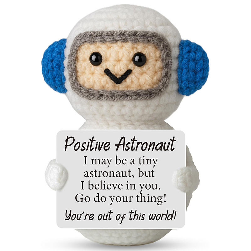 Home And Textiles Today - Bonecos de Astronauta de Crochê Artesanais